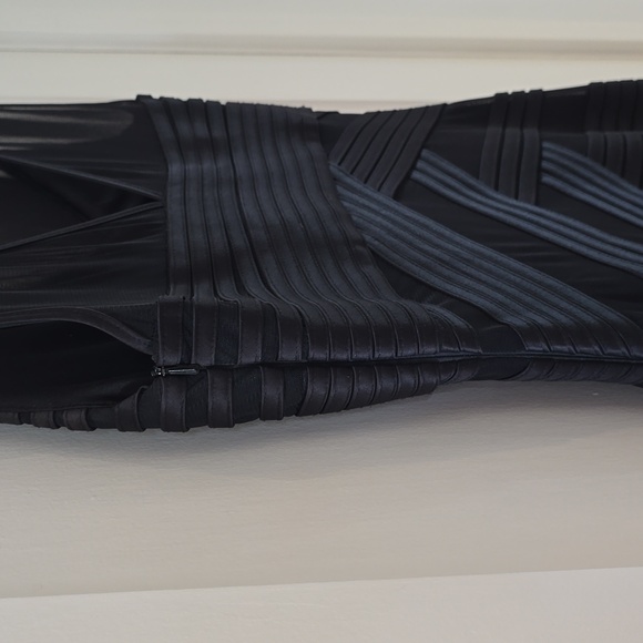 Elegant little black dress - Picture 8 of 8